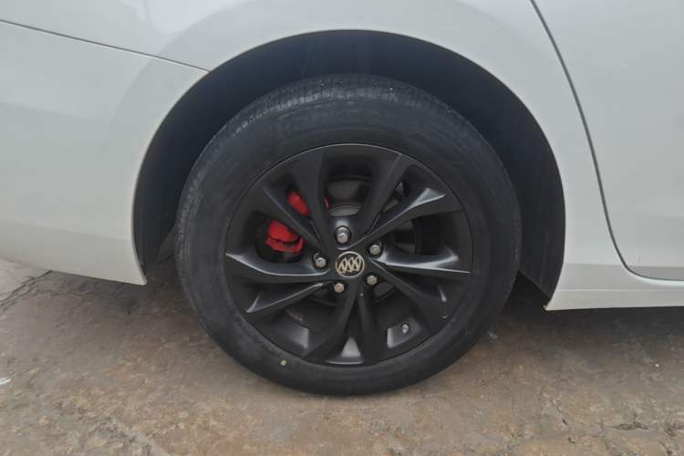 Used Buick Verano 2022 Pro GS Wind-Chasing Edition Right Rear Wheel Hub