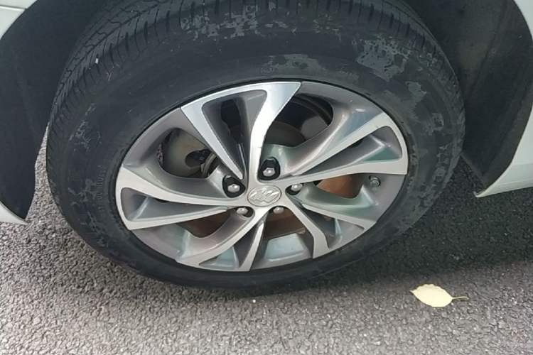 Used Buick Verano 2022 Pro 532T Le Xing Edition Right Rear Wheel Hub
