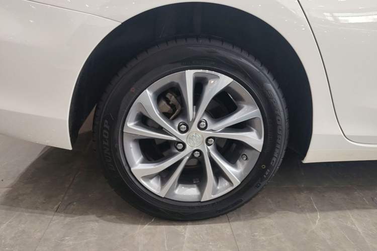 Used Buick Verano 2022 Pro 532T Le Xing Edition Right Rear Wheel Hub