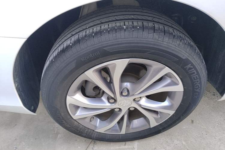 Used Buick Verano 2022 Pro 533T Enjoyment Edition Right Rear Wheel Hub
