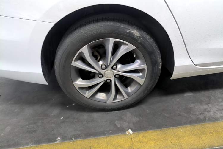 Used Buick Verano 2022 Pro 533T Fun Edition Right Rear Wheel Hub