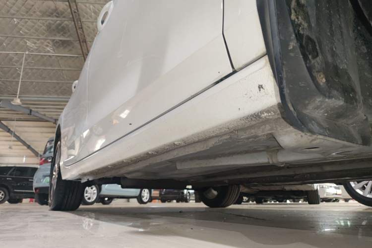 Used Buick Verano 2022 Pro 533T Fun Edition Right Side Sill