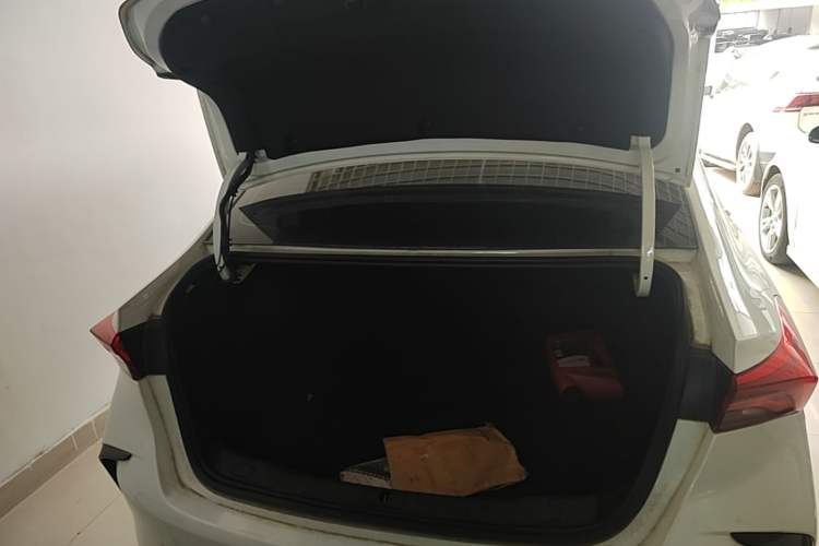 Used Buick Verano 2022 Pro GS Wind-Chasing Edition Trunk