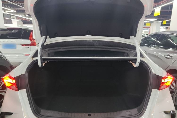 Used Buick Verano 2022 Pro GS Wind-Chasing Edition Trunk