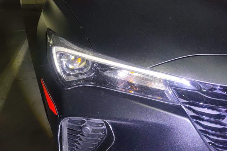Used Buick Verano 2023 Pro GS Hunter Wind Edition Right Front Headlight