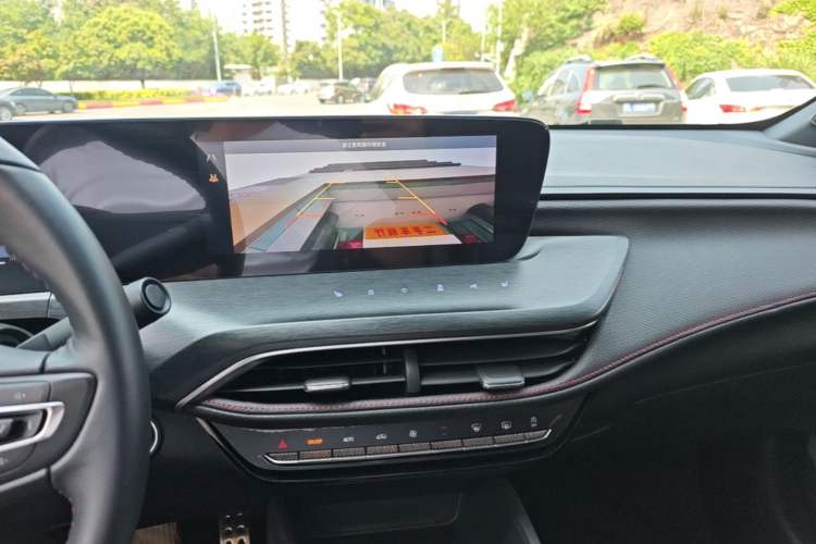 Used Buick Verano 2023 Pro GS Swift Edition Audio And AC Panel