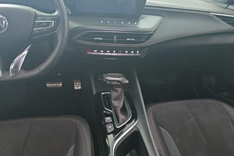 Used Buick Verano 2023 Pro GS Swift Edition Audio And AC Panel