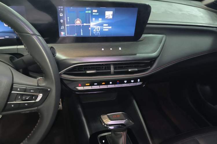 Used Buick Verano 2023 Pro GS Hunter Wind Edition Audio And AC Panel