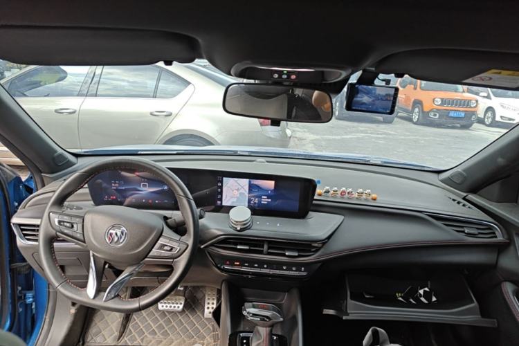 Used Buick Verano 2023 Pro GS Hunter Wind Edition Center Console