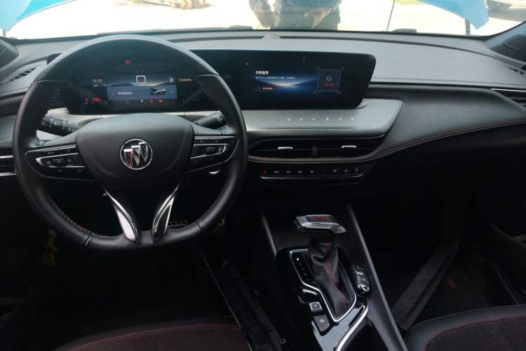 Used Buick Verano 2023 Pro GS Swift Edition Center Console