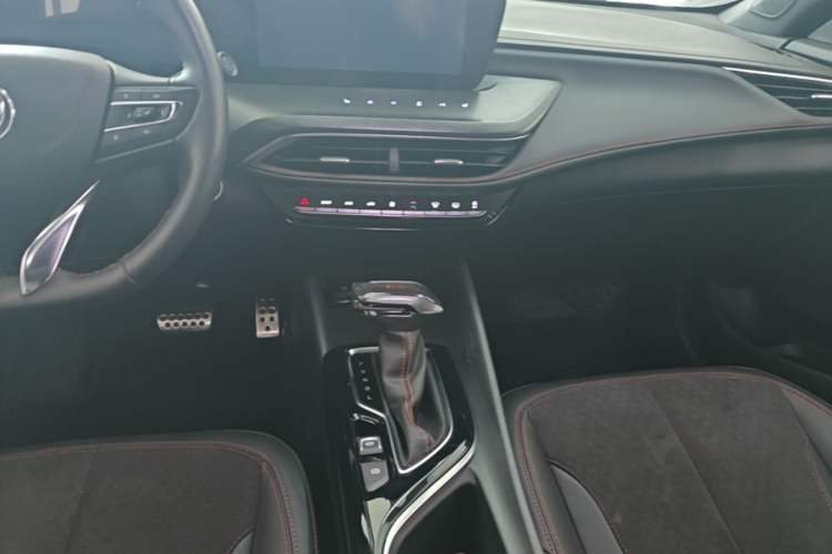 Used Buick Verano 2023 Pro GS Swift Edition Center Console