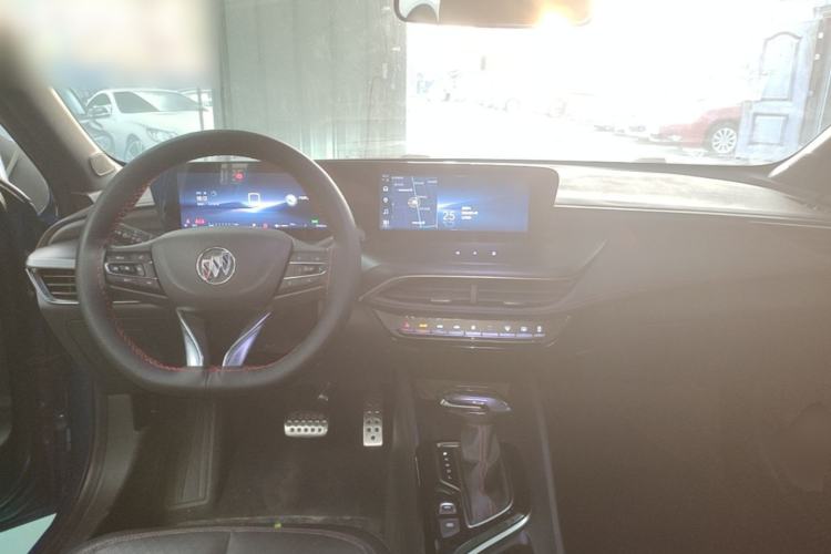 Used Buick Verano 2023 Pro GS Hunter Wind Edition Center Console