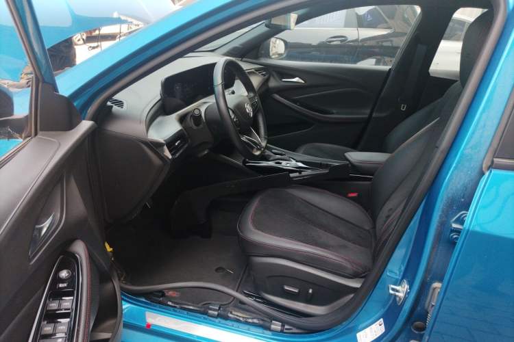 Used Buick Verano 2023 Pro GS Swift Edition Driver Seat