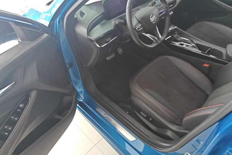 Used Buick Verano 2023 Pro GS Swift Edition Driver Seat