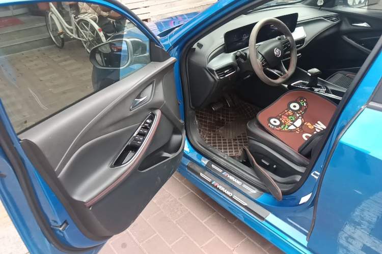 Used Buick Verano 2023 Pro GS Swift Edition Driver Seat
