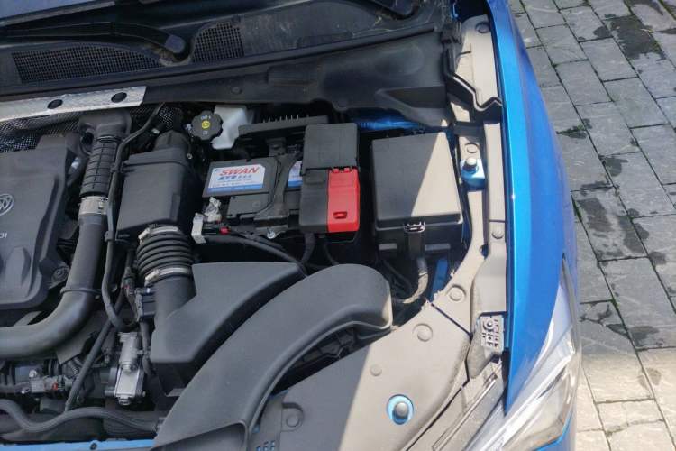 Used Buick Verano 2023 Pro GS Swift Edition Engine Bay Left