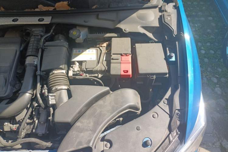 Used Buick Verano 2023 Pro GS Swift Edition Engine Bay Left