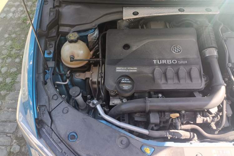 Used Buick Verano 2023 Pro GS Swift Edition Engine Bay Right