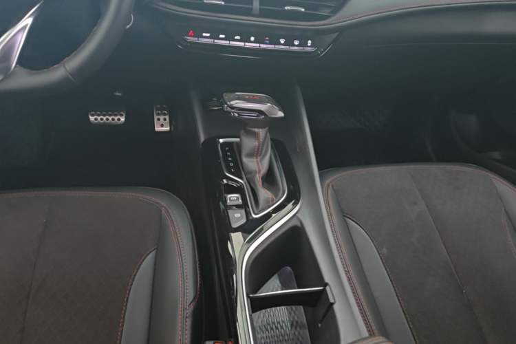 Used Buick Verano 2023 Pro GS Swift Edition Gear Lever