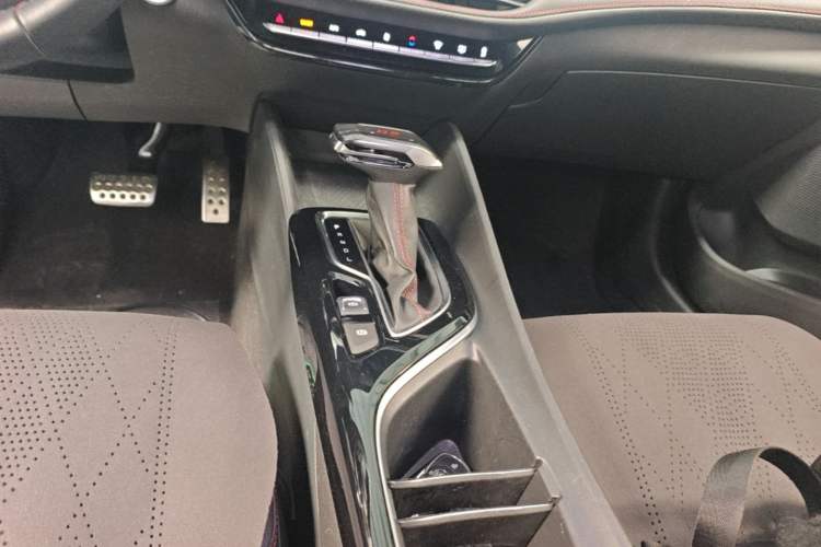 Used Buick Verano 2023 Pro GS Swift Edition Gear Lever