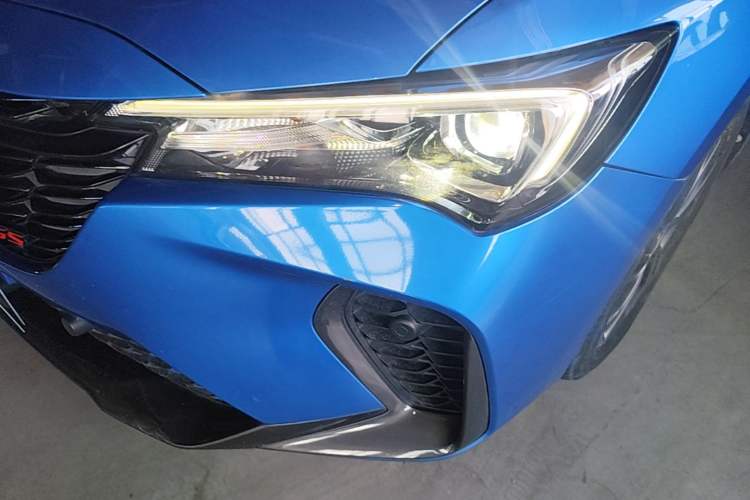 Used Buick Verano 2023 Pro GS Hunter Wind Edition Left Front Headlight