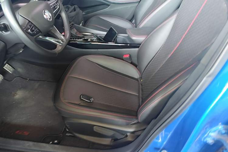 Used Buick Verano 2023 Pro GS Hunter Wind Edition Left Front Seat