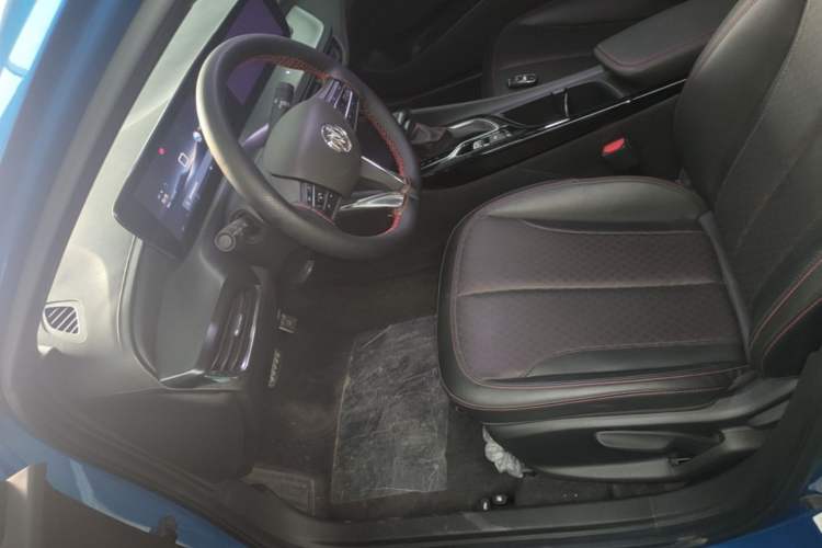 Used Buick Verano 2023 Pro GS Hunter Wind Edition Left Front Seat