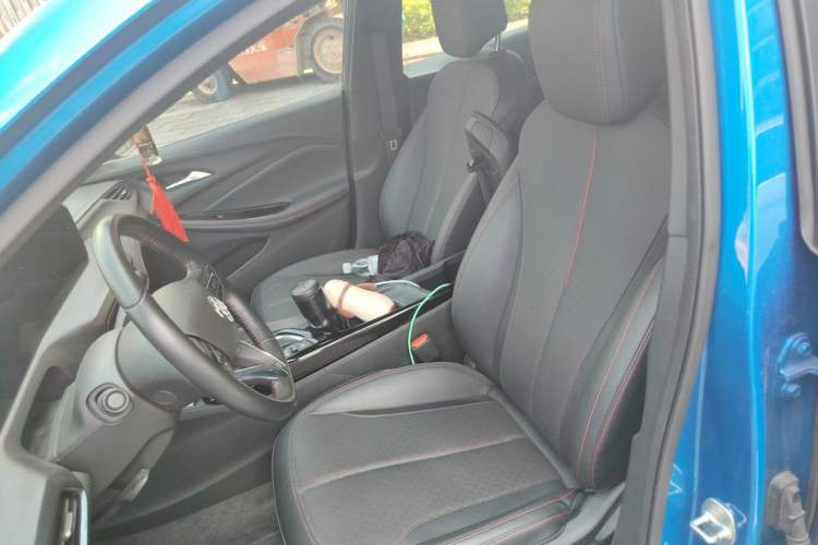 Used Buick Verano 2023 Pro GS Hunter Wind Edition Left Front Seat