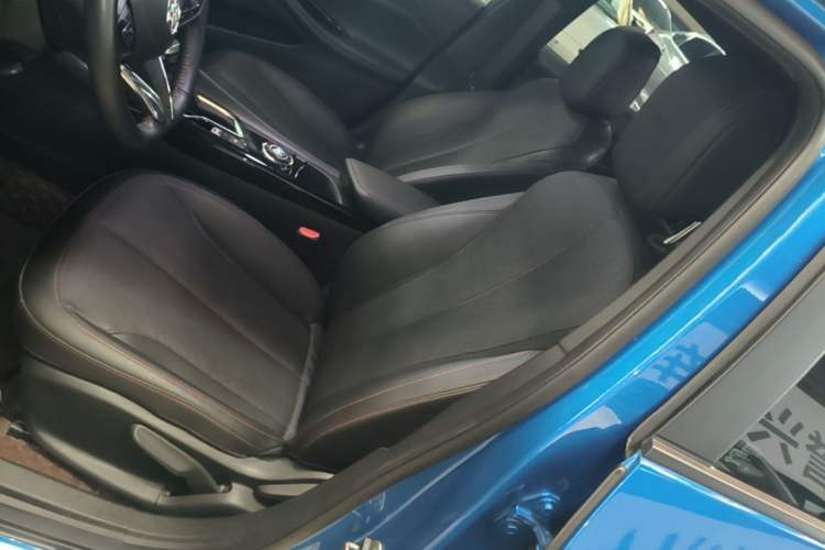 Used Buick Verano 2023 Pro GS Hunter Wind Edition Left Front Seat