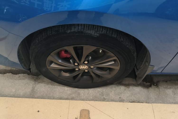 Used Buick Verano 2023 Pro GS Hunter Wind Edition Left Front Wheel Hub