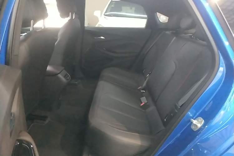 Used Buick Verano 2023 Pro GS Hunter Wind Edition Left Rear Seat