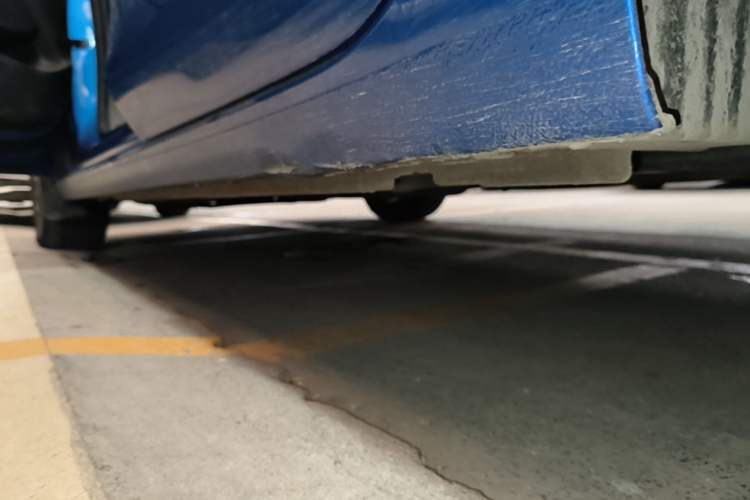 Used Buick Verano 2023 Pro GS Hunter Wind Edition Left Side Sill
