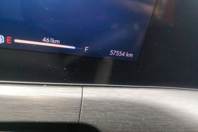 Used Buick Verano 2023 Pro GS Swift Edition Odometer Close Up