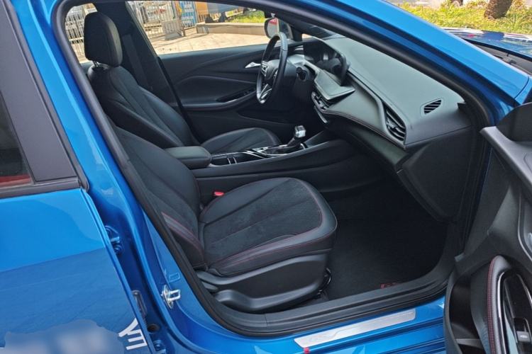 Used Buick Verano 2023 Pro GS Swift Edition Right Front Seat