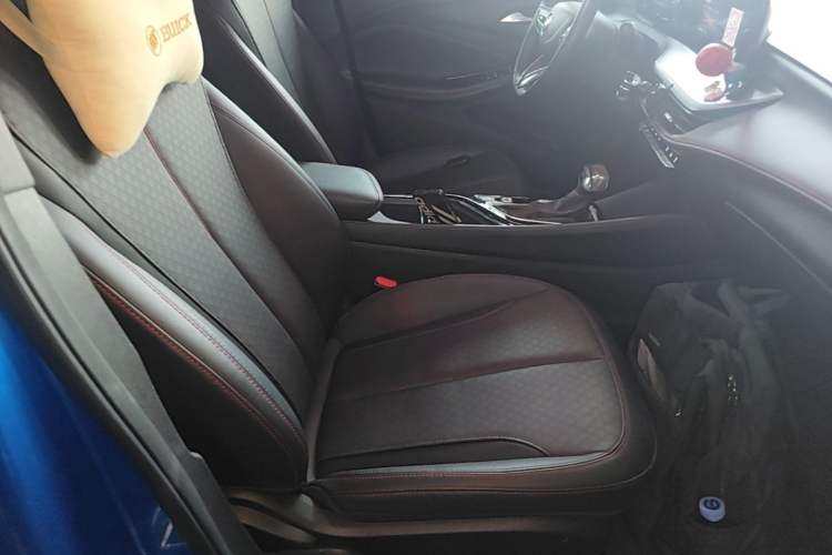Used Buick Verano 2023 Pro GS Hunter Wind Edition Right Front Seat