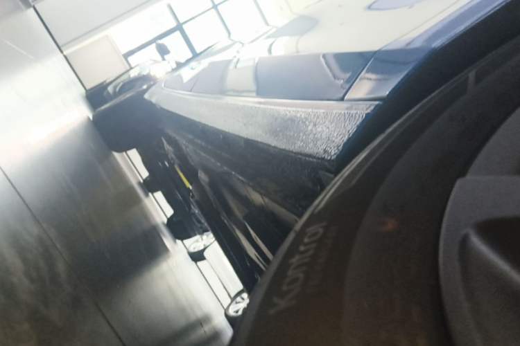 Used Buick Verano 2023 Pro GS Hunter Wind Edition Right Side Sill