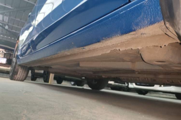 Used Buick Verano 2023 Pro GS Hunter Wind Edition Right Side Sill