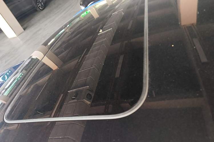 Used Buick Verano 2023 Pro GS Hunter Wind Edition Roof