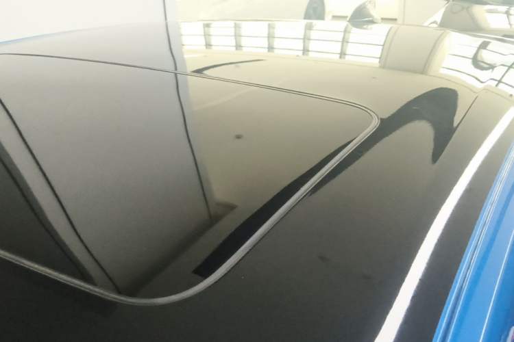 Used Buick Verano 2023 Pro GS Hunter Wind Edition Roof