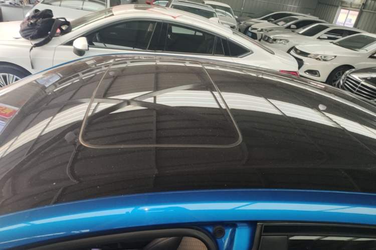 Used Buick Verano 2023 Pro GS Hunter Wind Edition Roof