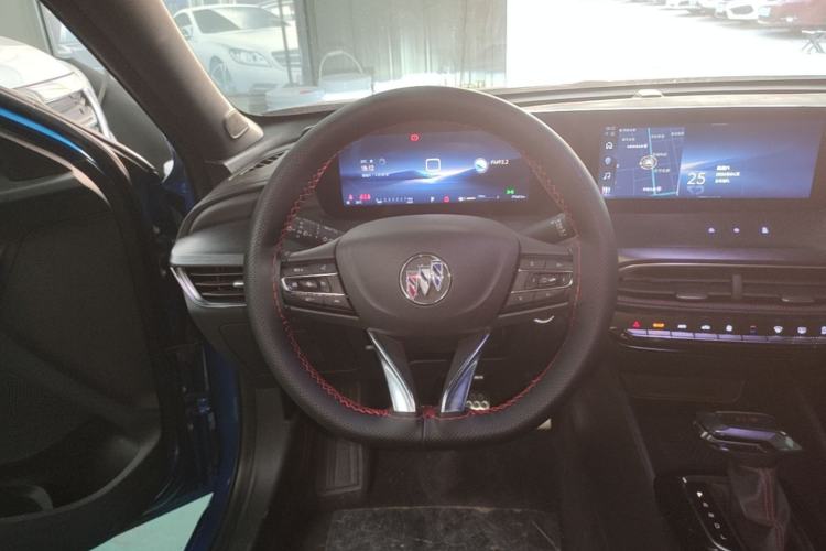 Used Buick Verano 2023 Pro GS Hunter Wind Edition Steering Wheel