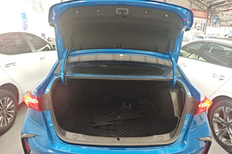 Used Buick Verano 2023 Pro GS Swift Edition Trunk