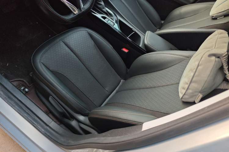 Used Buick Verano 2023 Pro Enjoyment Edition Left Front Seat