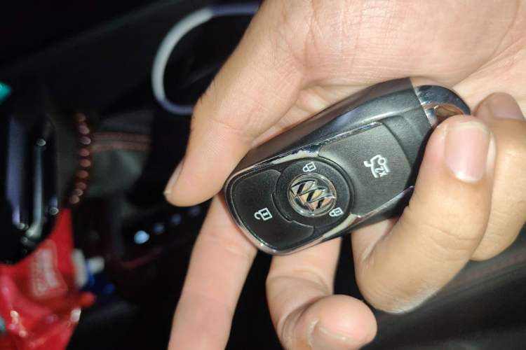 Used Buick Verano 2023 Pro GS Hunter Wind Edition Vehicle Key