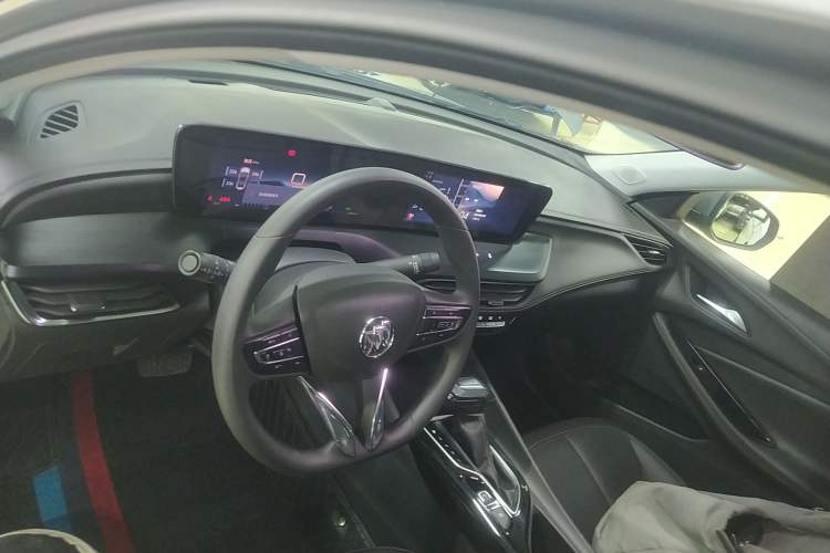 Used Buick Verano 2023 Pro Enjoyment Edition Center Console