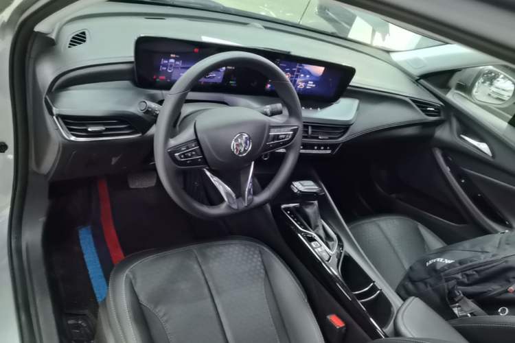 Used Buick Verano 2023 Pro Enjoyment Edition Center Console
