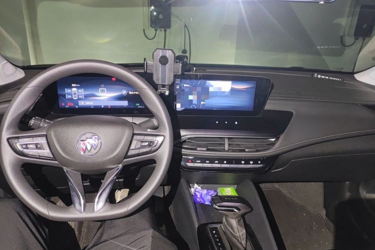 Used Buick Verano 2023 Pro Enjoyment Edition Center Console