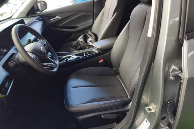 Used Buick Verano 2023 Pro Enjoyment Edition Left Front Seat