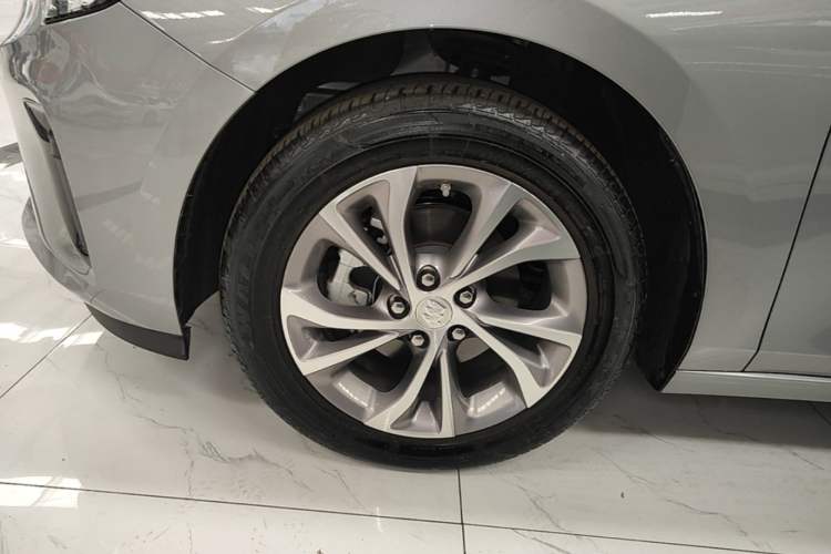 Used Buick Verano 2023 Pro Enjoyment Edition Left Front Wheel Hub