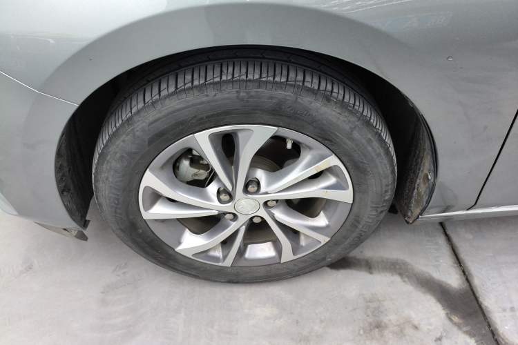 Used Buick Verano 2023 Pro Enjoyment Edition Left Front Wheel Hub
